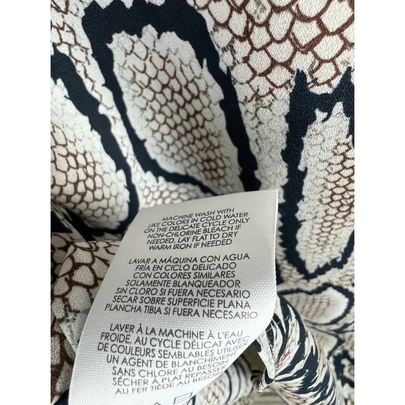 Cabi Serpentine Snakeskin Animal Print Sheer Blouse Women’s XS - Picture 8 of 8